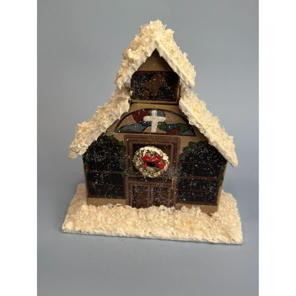 Hand-Carved Christmas Church Decoration With Snowy Roof & Wreath Signed Joyce - Picture 6 of 8